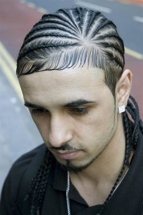 trenzas en chico|Trenzas para hombres: 60 estilos en pelo largo y no tanto 